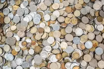  Dùng máy dò kim loại, bất ngờ phát hiện 'kho báu' cổ