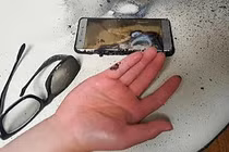 'Tử thần' mang tên pin lithium luôn rình rập trên đôi tay bạn