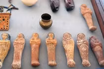 Mở mộ cổ ngàn năm, chuyên gia sốc vì cảnh tượng trước mắt