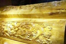 Cải tạo hồ nước, đụng trúng mộ cổ nghìn năm chứa đầy vàng ròng