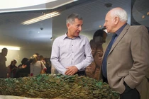 Đào gò đất, bất ngờ đụng trúng 'kho báu' khủng hơn 300 tỷ đồng