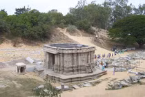 Bí ẩn chưa lời giải về thị trấn cổ bị chôn vùi dưới cát