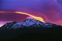 Niềm tin siêu linh quanh ngọn núi thiêng Shasta