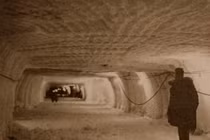  NASA tìm thấy 'công trình bỏ hoang' dưới lớp băng Bắc Cực