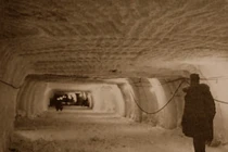  NASA tìm thấy 'công trình bỏ hoang' dưới lớp băng Bắc Cực