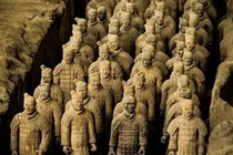 Mở mộ Tần Thuỷ Hoàng, sao quân đất nung bay màu sau 15 giây? 