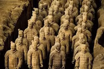 Mở mộ Tần Thuỷ Hoàng, sao quân đất nung bay màu sau 15 giây? 