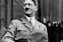 Nếu có cỗ máy thời gian, có nên trừ khử Hitler lúc nhỏ?