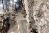 Ngọn núi phát ra tiếng ngựa hí, chuyên gia phong toả cả khu vực