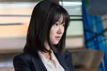 Định ngủ nhờ nhà bạn thân, rùng mình âm thanh vọng ra từ bên trong