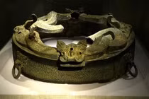 Bảo vật tinh xảo trong mộ cổ 2.500 năm, không thể làm giả