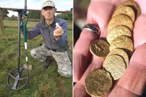 Đụng trúng 'kho báu' khi đang dò kim loại trên cánh đồng