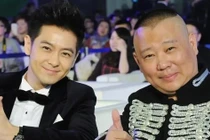 Nam diễn viên khiến đồng nghiệp xấu hổ khi đứng cạnh