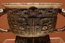 Đi chăn cừu phát hiện kho báu, chuyên gia phong tỏa hiện trường