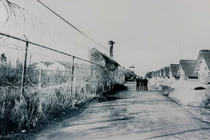 Trại Davis biểu tượng cuộc đấu tranh ngoại giao giữa lòng địch