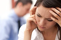 Thấy chồng tôi thăng chức, anh rể huy động cả làng đến vay tiền