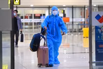 Về quê ăn tết giữa dịch COVID-19, kiều bào cần chuẩn bị gì?