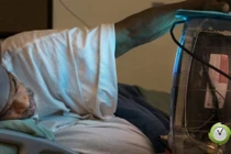 Những y tá đặc biệt, an ủi bạn tù trước khi về thế giới bên kia