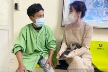 Sức khỏe bé gái 3 tuổi ở Hà Nội bị người tình của mẹ găm đinh vào đầu