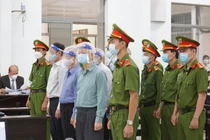 2 cựu Chủ tịch tỉnh Khánh Hòa bị đề nghị từ 5-7 năm tù