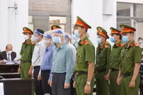 2 cựu Chủ tịch tỉnh Khánh Hòa bị đề nghị từ 5-7 năm tù