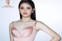 Cô gái Chăm gây chú ý vì vẻ đẹp lạ với gương mặt “sắc như dao cau“