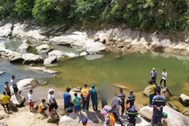 Tìm thấy thi thể người đàn ông bị nước cuốn trôi khi chụp ảnh