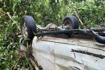 Xe bán tải lao xuống vực sâu, 3 người thương vong ở Hòa Bình