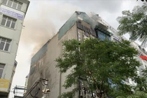  Hà Nội: Cháy lớn tại một quán karaoke, 3 cảnh sát PCCC hy sinh