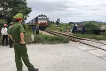 Vượt đường sắt kiểu tự sát... rợn người những tử thi không nguyên vẹn