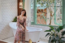  2 tiếp viên hàng không Việt xinh đẹp có gu mặc quyến rũ bất ngờ 