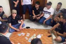 Hải Phòng: Bắt quả tang chủ nhà và 19 đối tượng đang đánh bạc