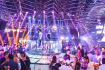 Từ ngày 1/10, TP HCM cho phép mở lại quán bar, karaoke