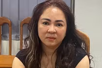 Lý do Nguyễn Phương Hằng “xướng tên” các nghệ sĩ trên mạng xã hội