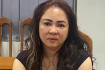 Lý do Nguyễn Phương Hằng “xướng tên” các nghệ sĩ trên mạng xã hội