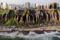 “Độc lạ” thành phố 600 năm không một giọt mưa, cây cối tươi tốt