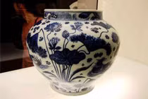 Cuốc đất, bất ngờ đào được “kho bảo vật” hàng chục nghìn tỷ đồng