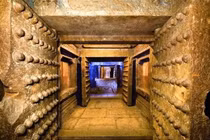 Khi xây lăng mộ cho mình, Hoàng đế sợ nhất gặp phải thứ nào? 