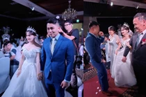 Con rể khóc trong đám cưới, bố vợ ra hỏi nguyên nhân mới sững sờ