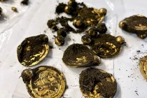 Dò kim loại, giật mình đụng trúng “kho báu” Trời ban 1.500 năm tuổi