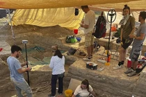 Từ trường dị thường làm lộ ra mộ cổ chứa đầy “bảo vật” vô song