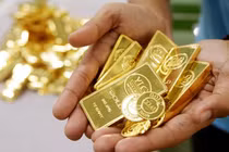 Giá vàng hôm nay 25/6: Tuần giảm mạnh nhất 4 tháng