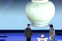 Mang “bình muối dưa” đi thẩm định, chuyên gia xem xong liền run lẩy bẩy