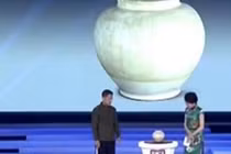 Mang “bình muối dưa” đi thẩm định, chuyên gia xem xong liền run lẩy bẩy