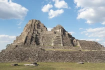 13 hộp sọ “ngoài hành tinh” cạnh kim tự tháp Maya: Sự thật lạnh gáy! 