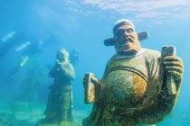 Hồ cạn nước, lăng mộ hoàng gia bất ngờ xuất hiện... chuyên gia sững sờ 