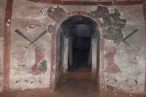 Mở mộ cổ 1.400 năm tuổi, kinh hoàng đụng trúng “quái vật xanh"