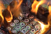 Vì sao pin lithium bị ví “quả bom di động” trên xe điện?