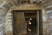 Đột nhập lăng mộ cháu gái Võ Tắc Thiên, tái mặt thấy "bóng người" 