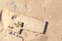 Mở mộ cổ 2.200 năm, chuyên gia phấn khích thấy iPhone “xuyên không”